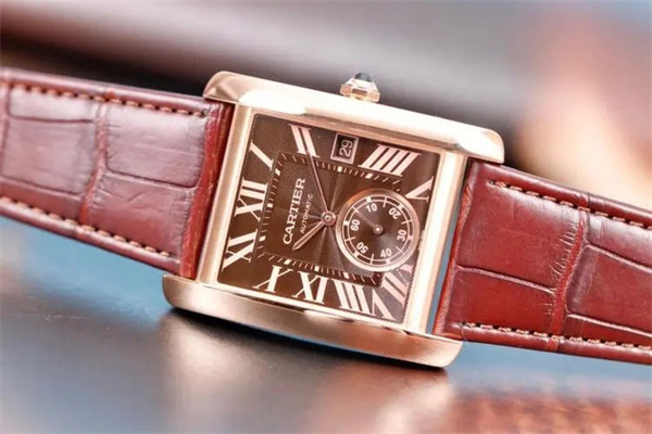 解锁卡地亚手表进灰处理秘籍：高效清除指南